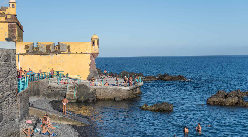 Praia de São Tiago, Funchal, Portugal